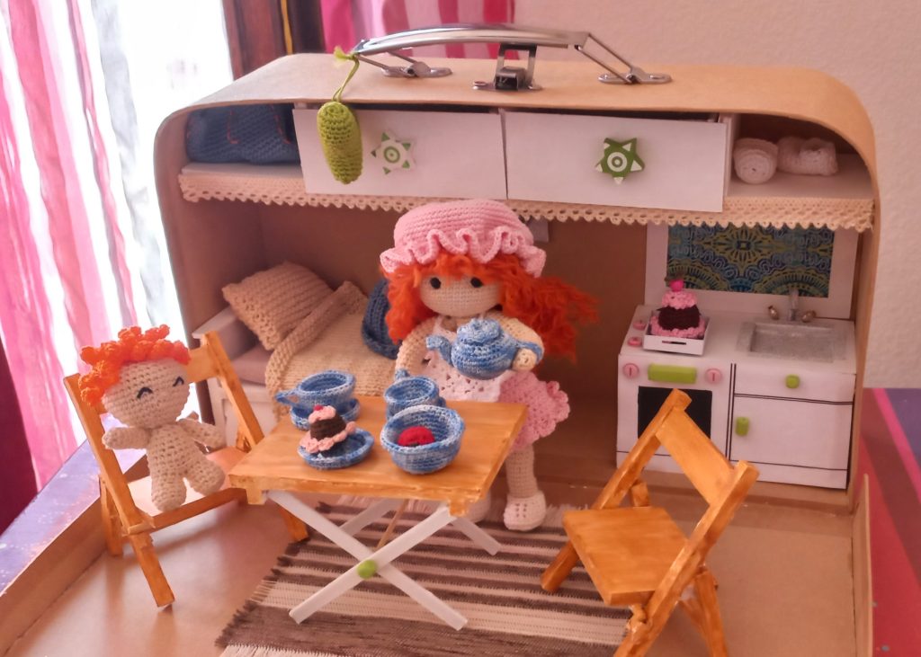 Poupée valise