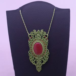 collier gold stone