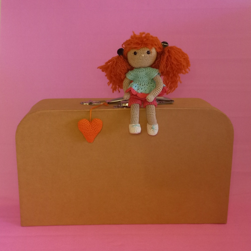 Poupée-valise rousse